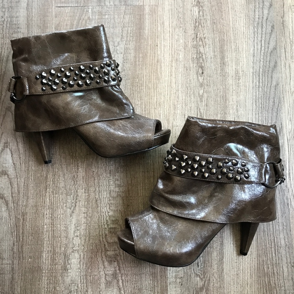 OPEN TOE SPIKE BOOTIE HEEL BROWN